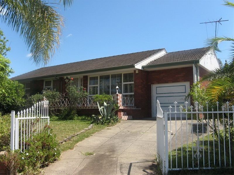 3 Gail Place, Bankstown NSW 2200