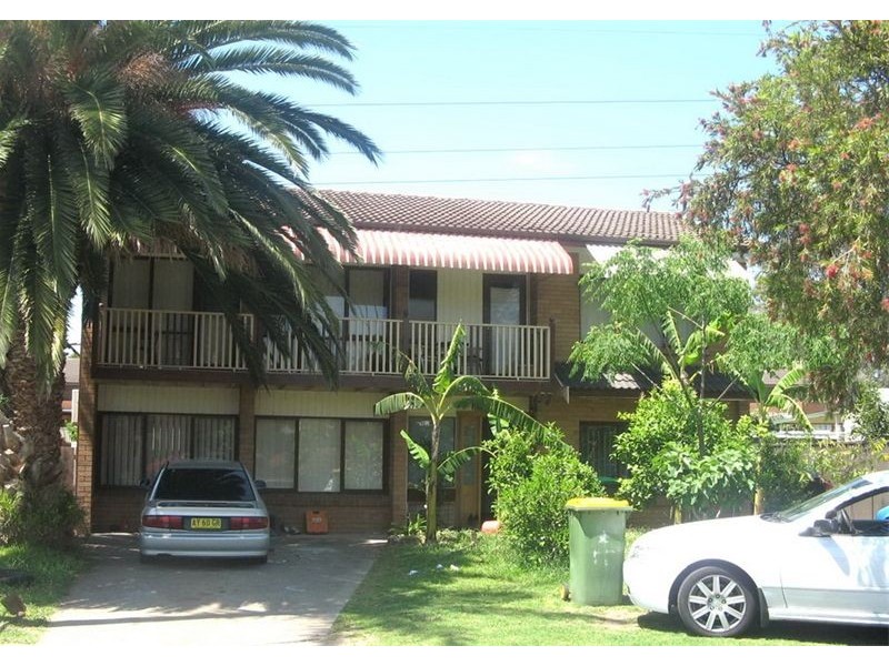 14 Altona Place, Greenacre NSW 2190