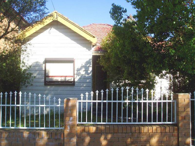 140  Ninth Avenue, Campsie NSW 2194