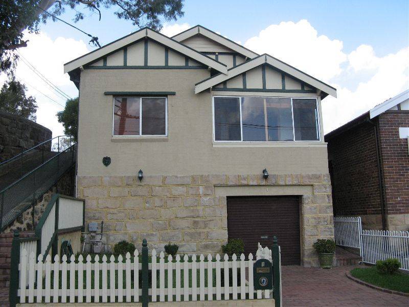 1  Hampden Ave, Marrickville NSW 2204