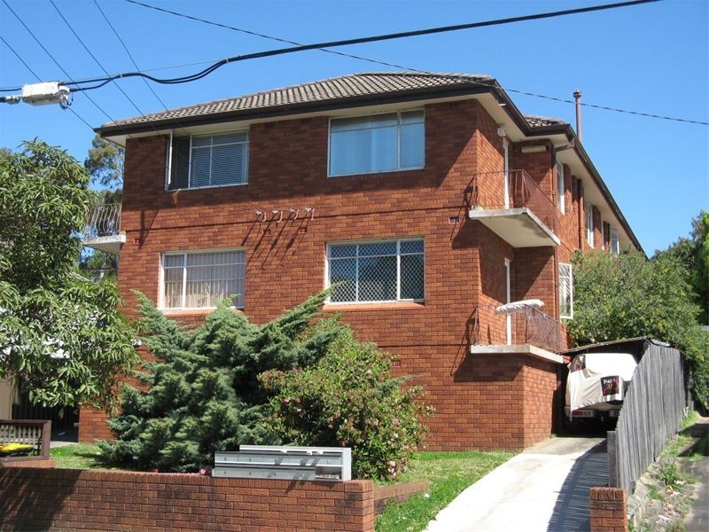 42  Colin St, Lakemba NSW 2195