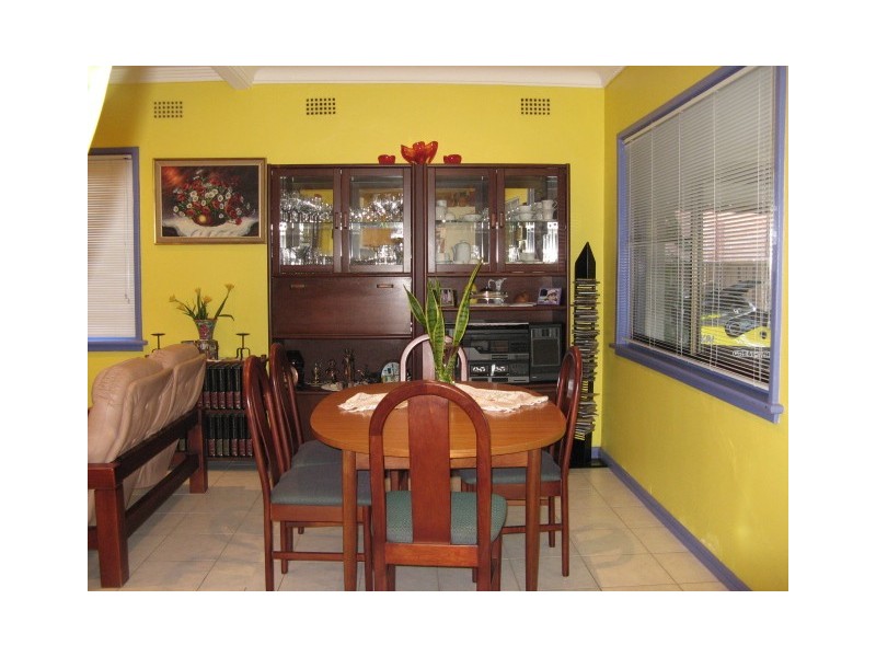 305  William St, Kingsgrove NSW 2208