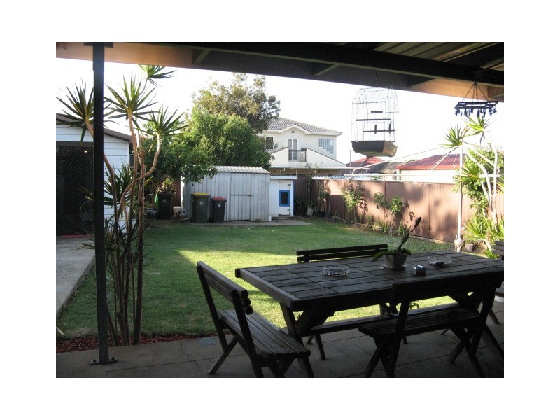 305  William St, Kingsgrove NSW 2208