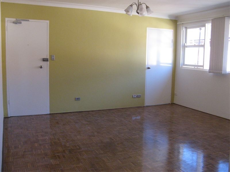 8/6  Fourth Avenue, Campsie NSW 2194