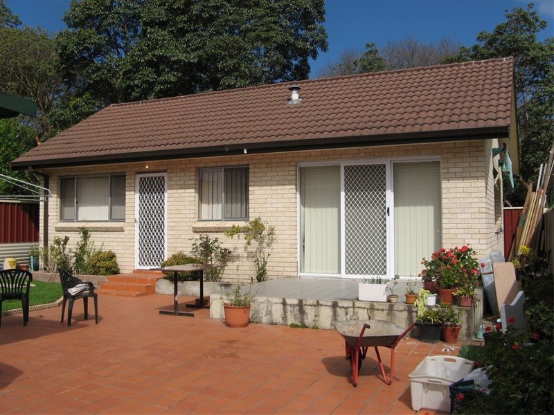 1  Simmons Road, Kingsgrove NSW 2208