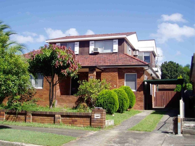 33 Paxton Avenue, Belmore NSW 2192