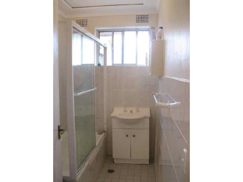 76  Ernest St, Lakemba NSW 2195