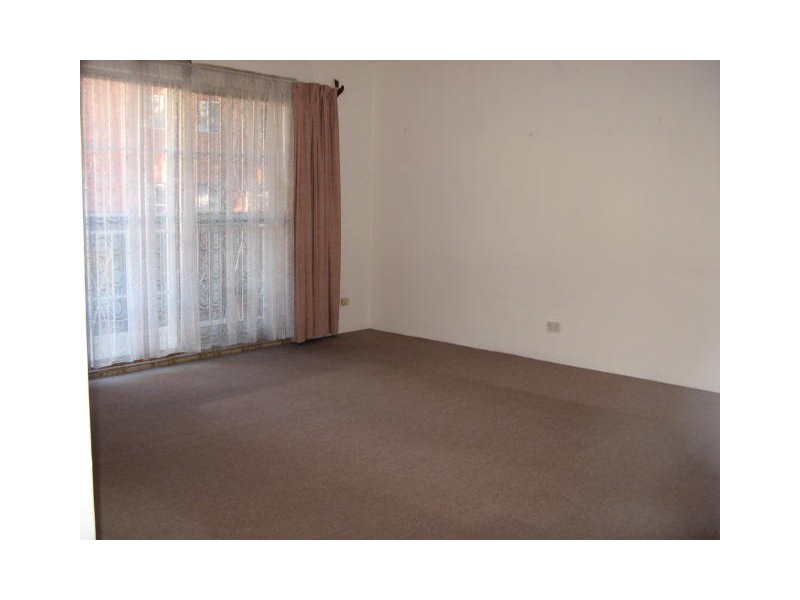 64  Eighth Ave, Campsie NSW 2194