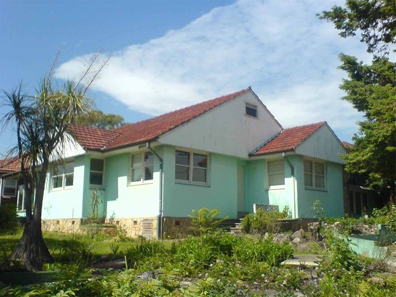 1  Enoggera Road, Beverly Hills NSW 2209