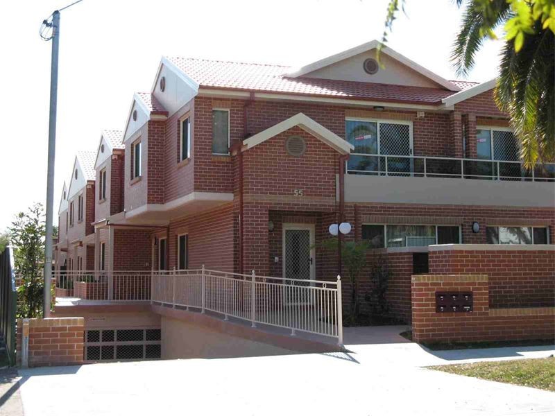 55  Eighth Ave, Campsie NSW 2194