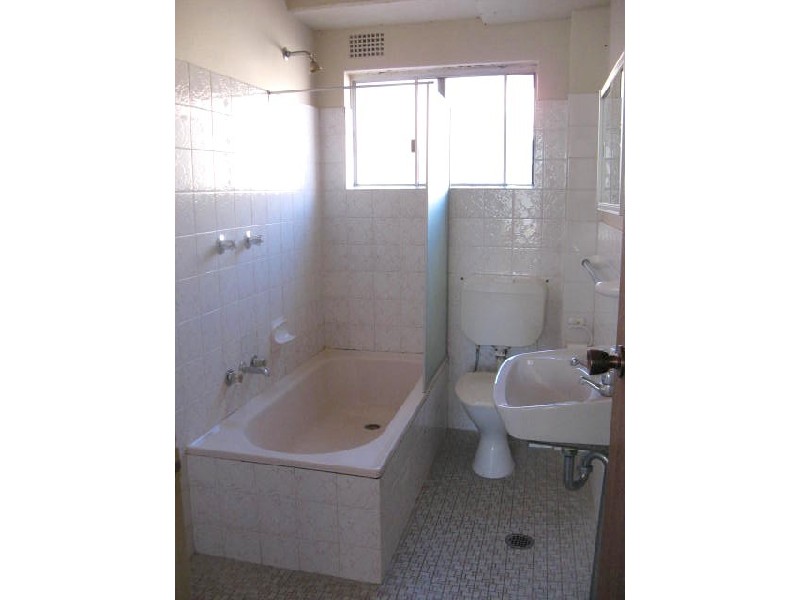 4  London Street, Campsie NSW 2194