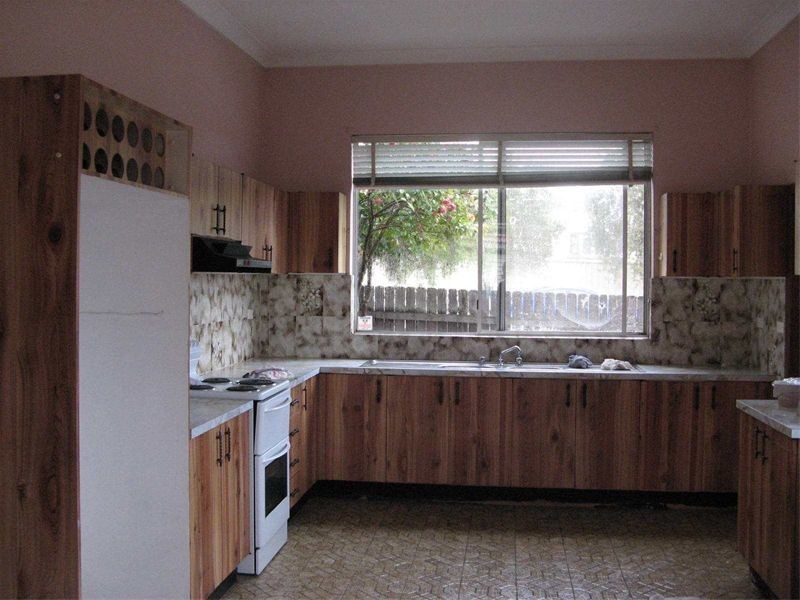 21  Thorncraft Parade, Campsie NSW 2194