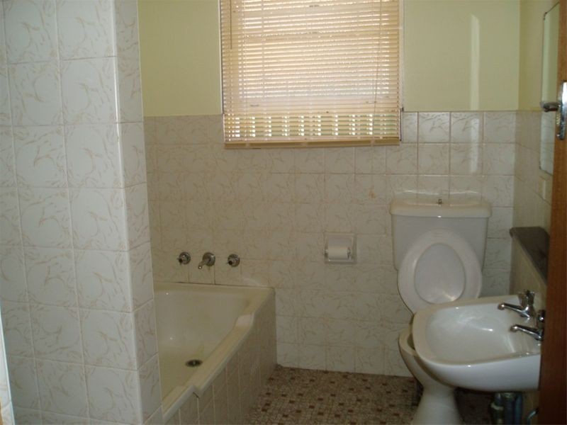 2/24  Hill Street, Campsie NSW 2194