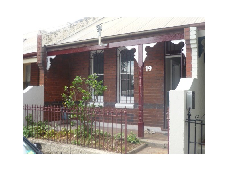 19 Oxford  Street, Newtown NSW 2042