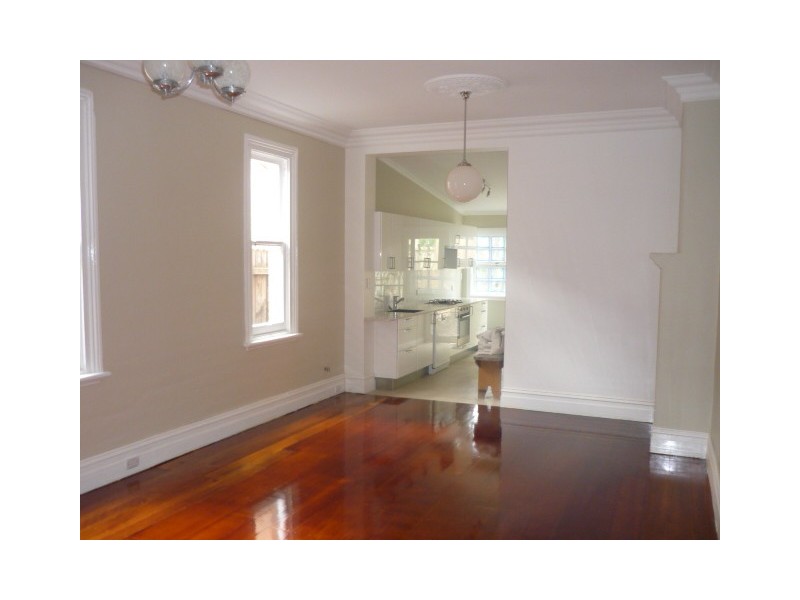 19 Oxford  Street, Newtown NSW 2042