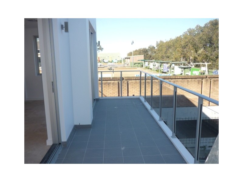 2/6 Eagle Street, Ryde NSW 2112