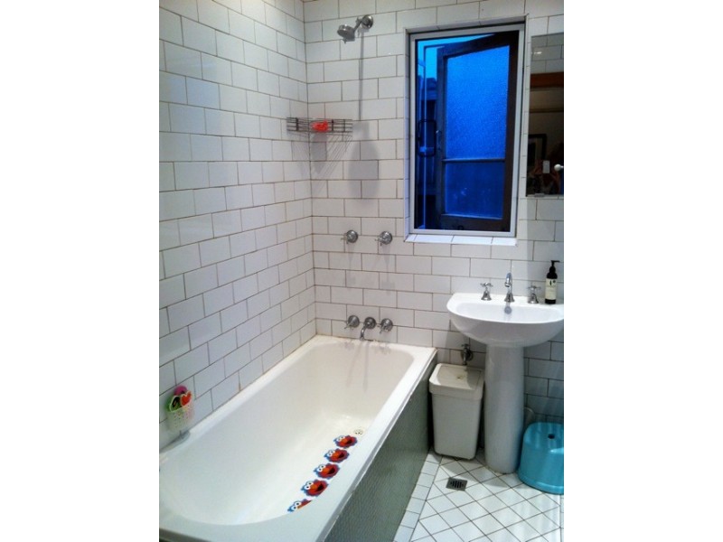 2/16 WARNERS AVENUE, Bondi NSW 2026