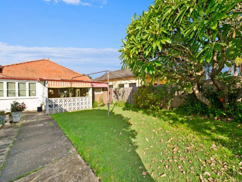 9 Myalora Street, Russell Lea NSW 2046