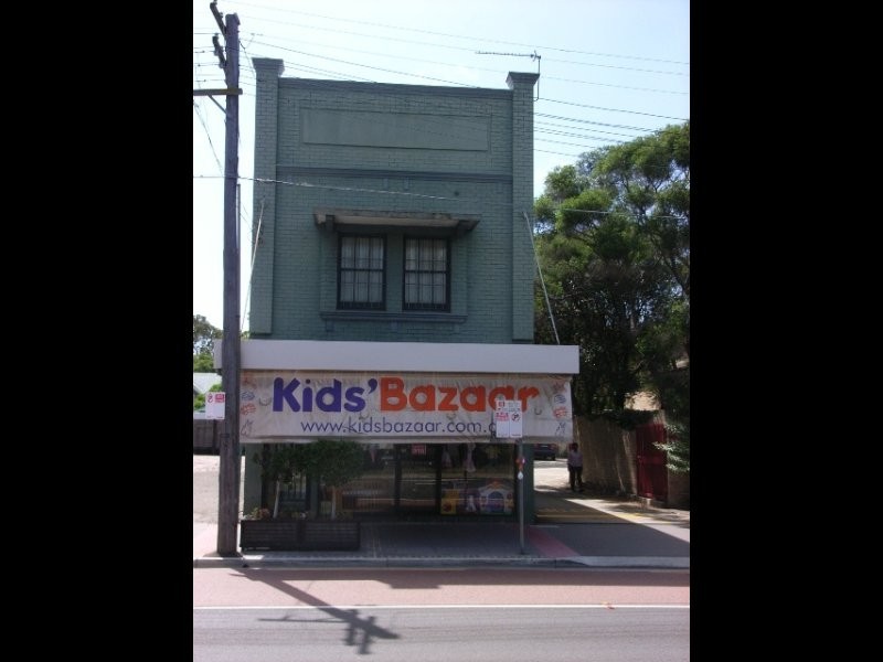 166 Anzac Pde, Kensington NSW 2033