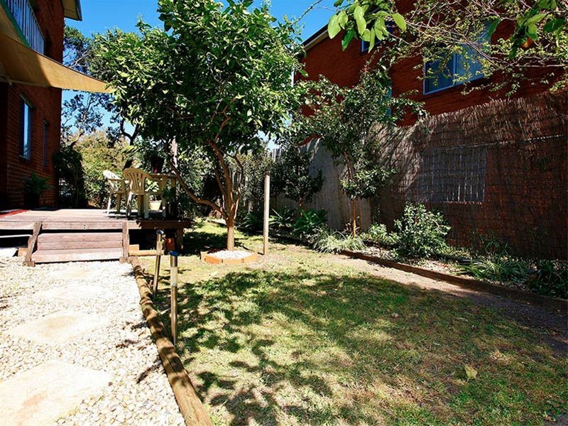 2/4 Hearne Close, Eastlakes NSW 2018
