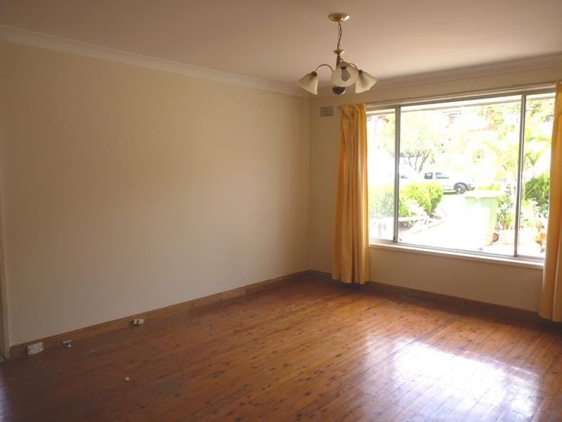 19 Cumberland Avenue, Georges Hall NSW 2198