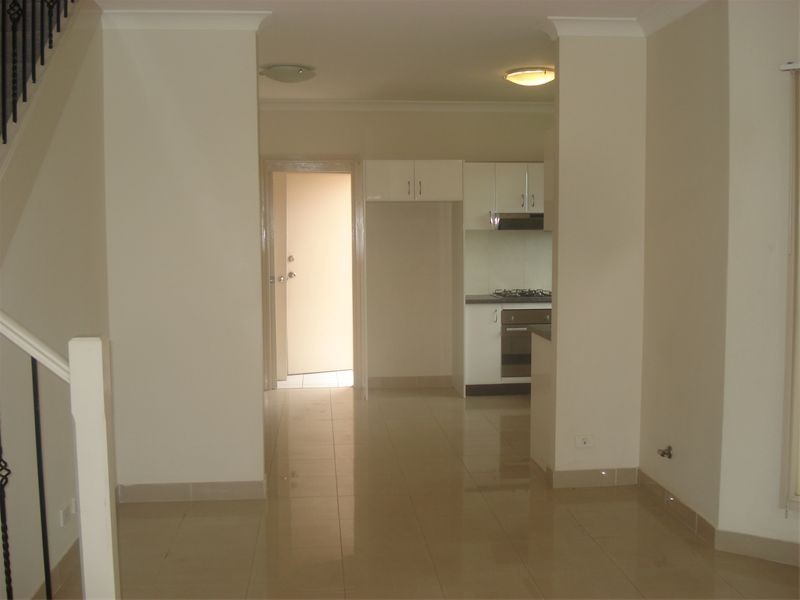 1/180  Newbridge Road, Moorebank NSW 2170