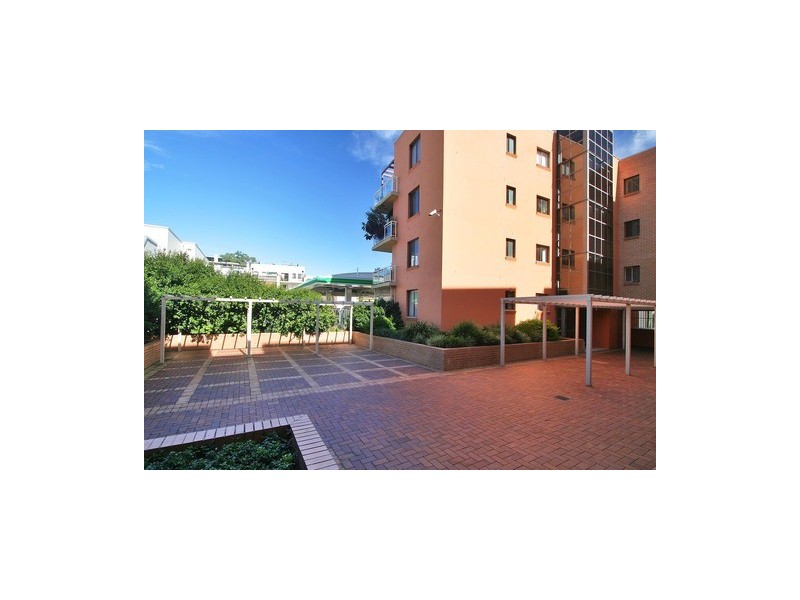 2/13  Gibbons Street, Redfern NSW 2016