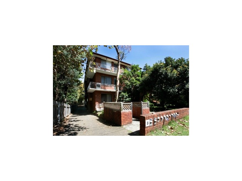 4/8  Allen Street, Harris Park NSW 2150