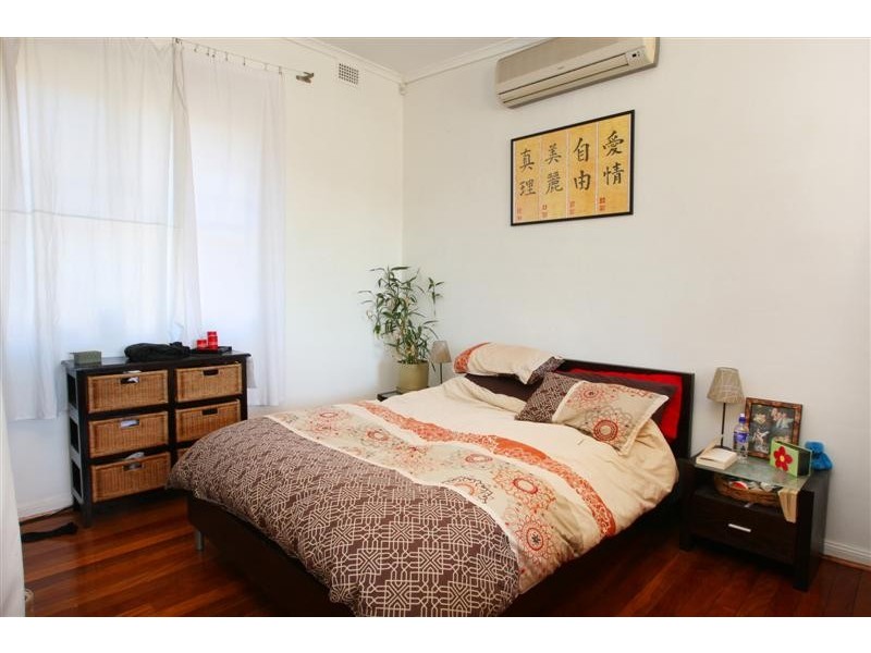 7 Applebee Street, St Peters NSW 2044