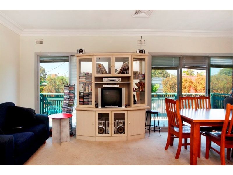 82 Sutherland Street, St Peters NSW 2044