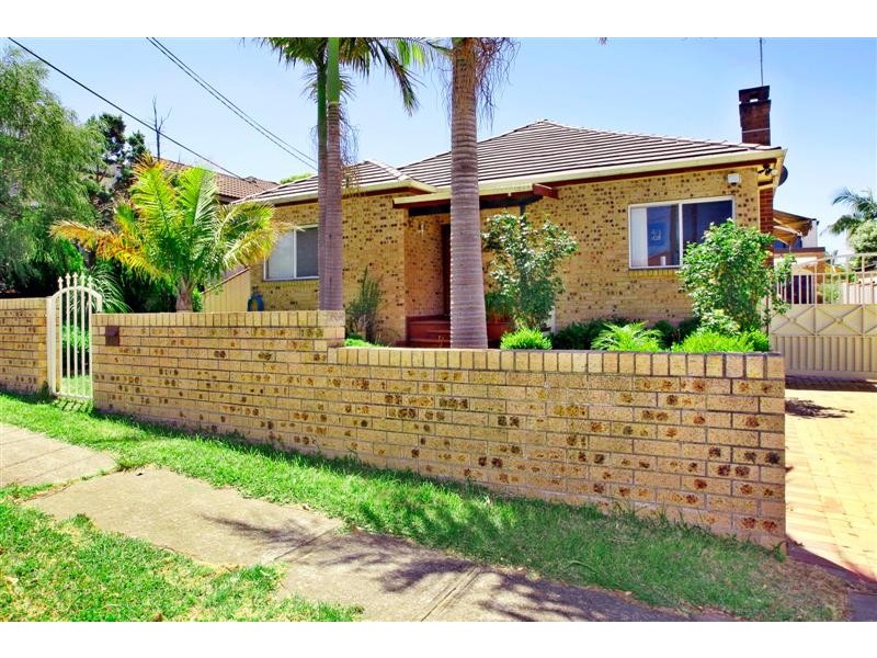 4  Buckland Street, Greenacre NSW 2190