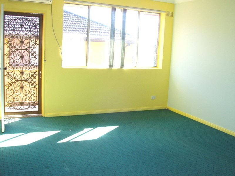 8/114 Rossmore Ave, Punchbowl NSW 2196