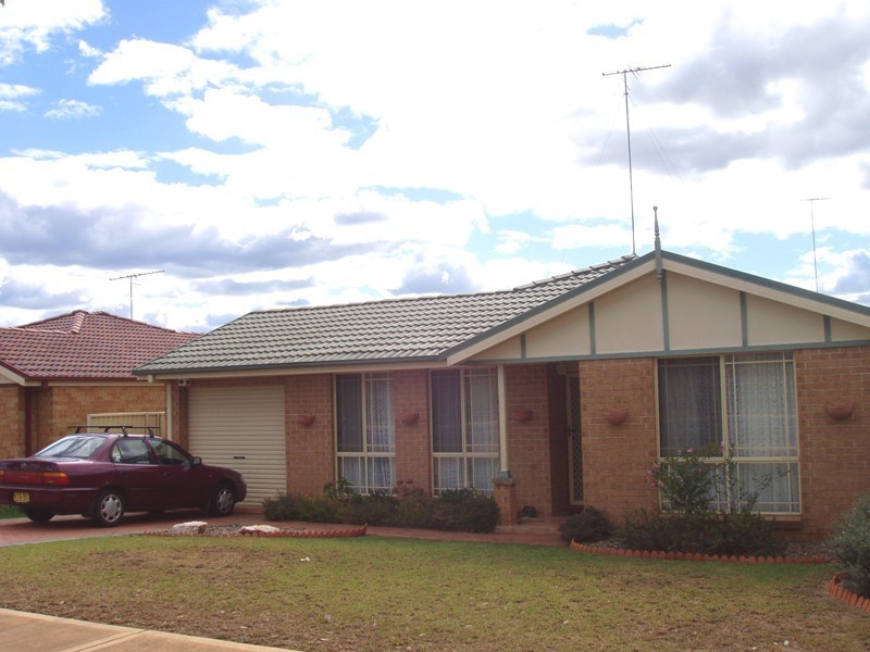 111  Garswood Road, Glenmore Park NSW 2745