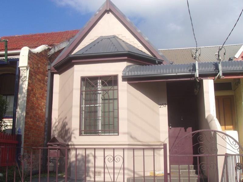 252 Unwins Bridge Road, Sydenham NSW 2044