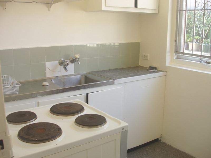 4/1  Council Street, Marrickville NSW 2204