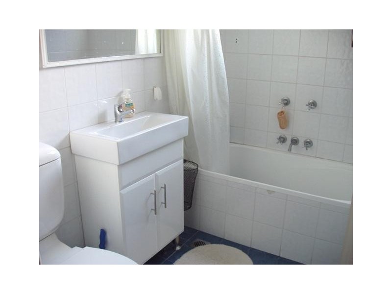 17/1  Gray Crescent, Eastlakes NSW 2018