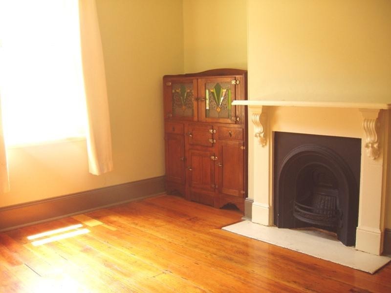 Room 3/64  Cambridge street, Stanmore NSW 2048