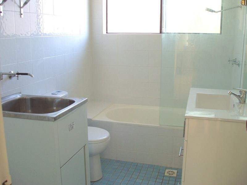 11/11  Tupper Street, Enmore NSW 2042