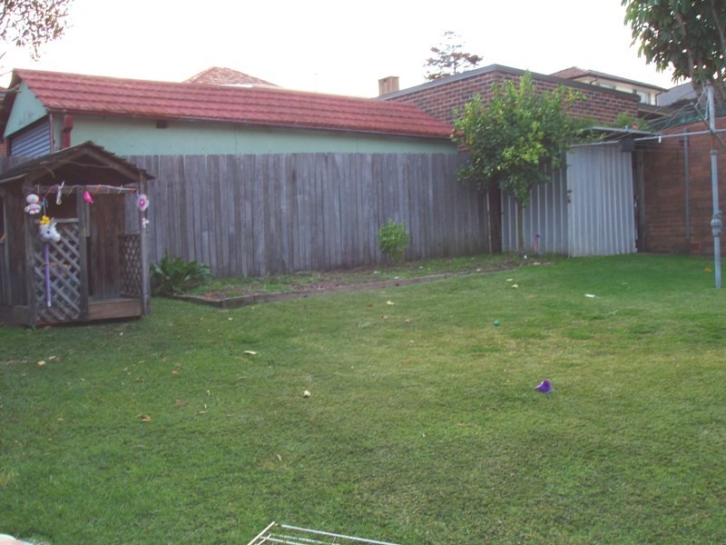 2 Dorking Street, Cabarita NSW 2137