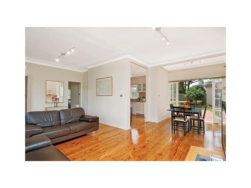 2 Janet Avenue, Thornleigh NSW 2120