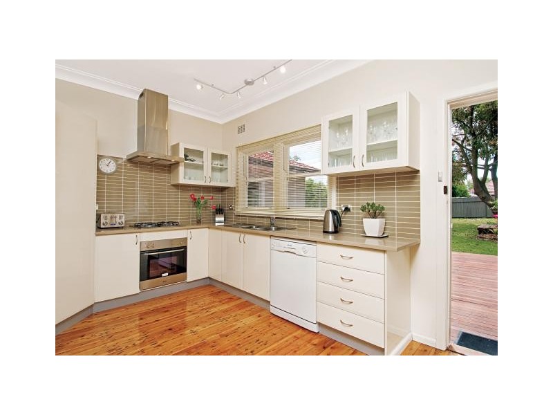 2 Janet Avenue, Thornleigh NSW 2120