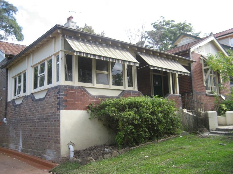 15 HILLCREST ROAD, Pennant Hills NSW 2120