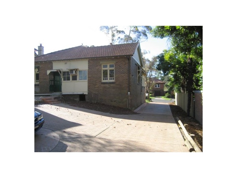 15  HILLCREST ROAD, Pennant Hills NSW 2120