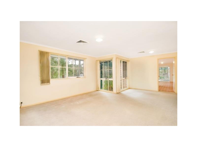 33 Pogson Drive, Cherrybrook NSW 2126