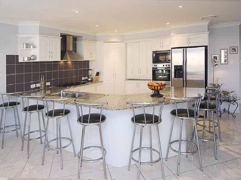 8 MORONEY AVENUE, Castle Hill NSW 2154