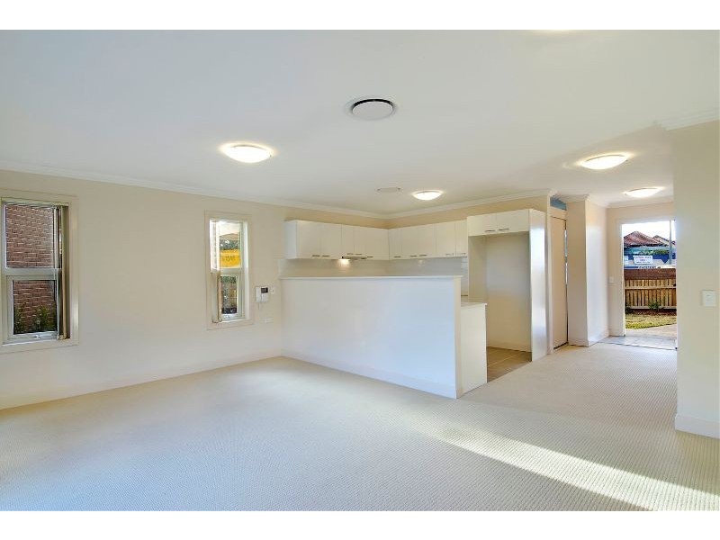 1/2  The Crescent, Pennant Hills NSW 2120