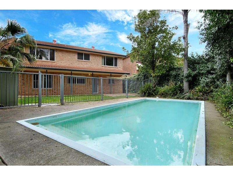 4 Cedarwood Drive, Cherrybrook NSW 2126