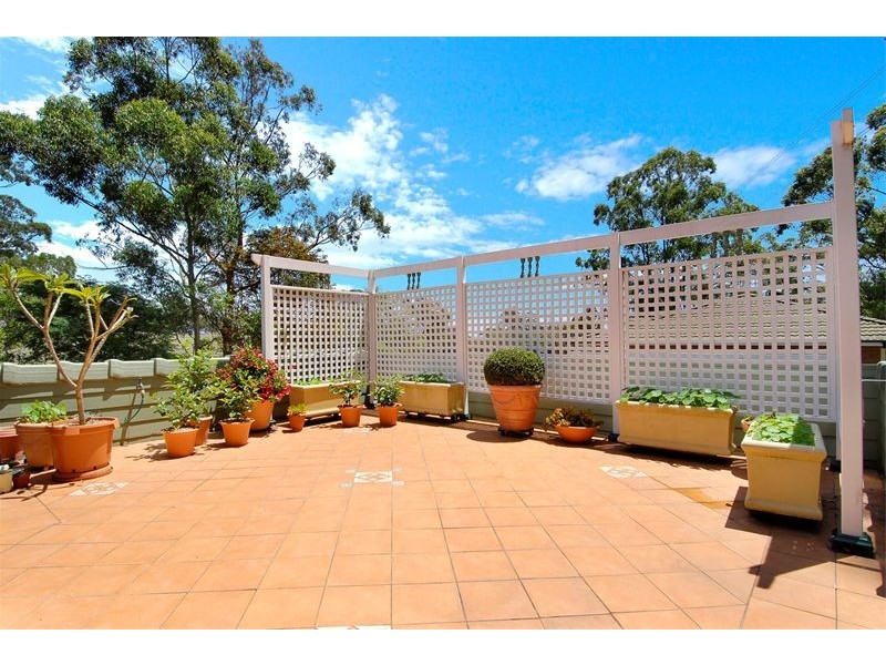 8/15  Leo Road, Pennant Hills NSW 2120