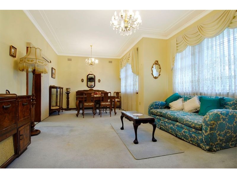 32  Vaughan Avenue, Pennant Hills NSW 2120