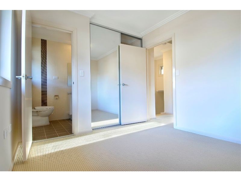 8/1b  Hampden Road, Pennant Hills NSW 2120